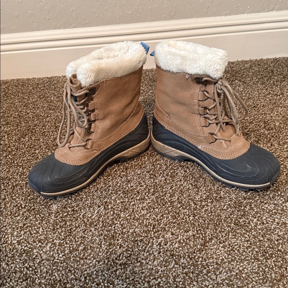 Ranger Tan and Black Winter Boots - Picture 2 of 4